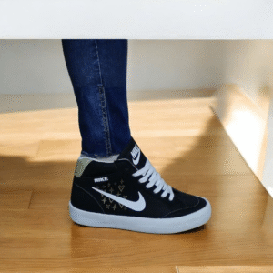 B_1024x1024 NIKE BOT