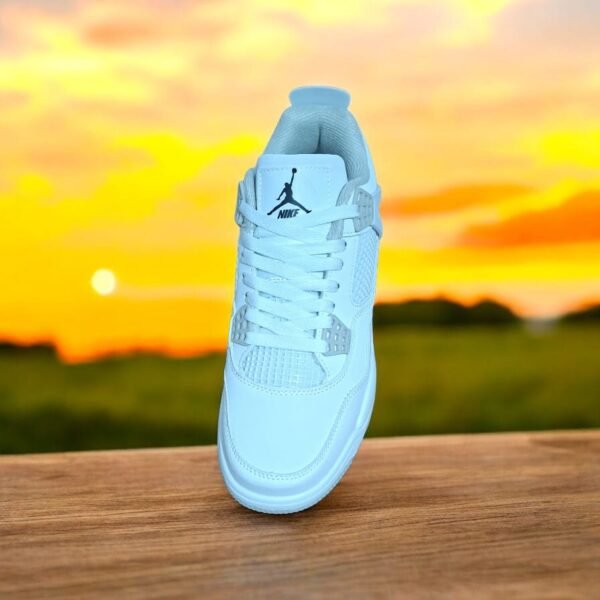 WhatsApp Image 2025-11-13 at 19.18.43 (2) JORDAN BLANCO